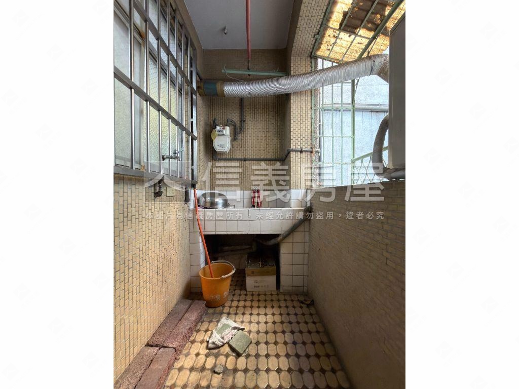 龍門邊間獨棟美寓房屋室內格局與周邊環境