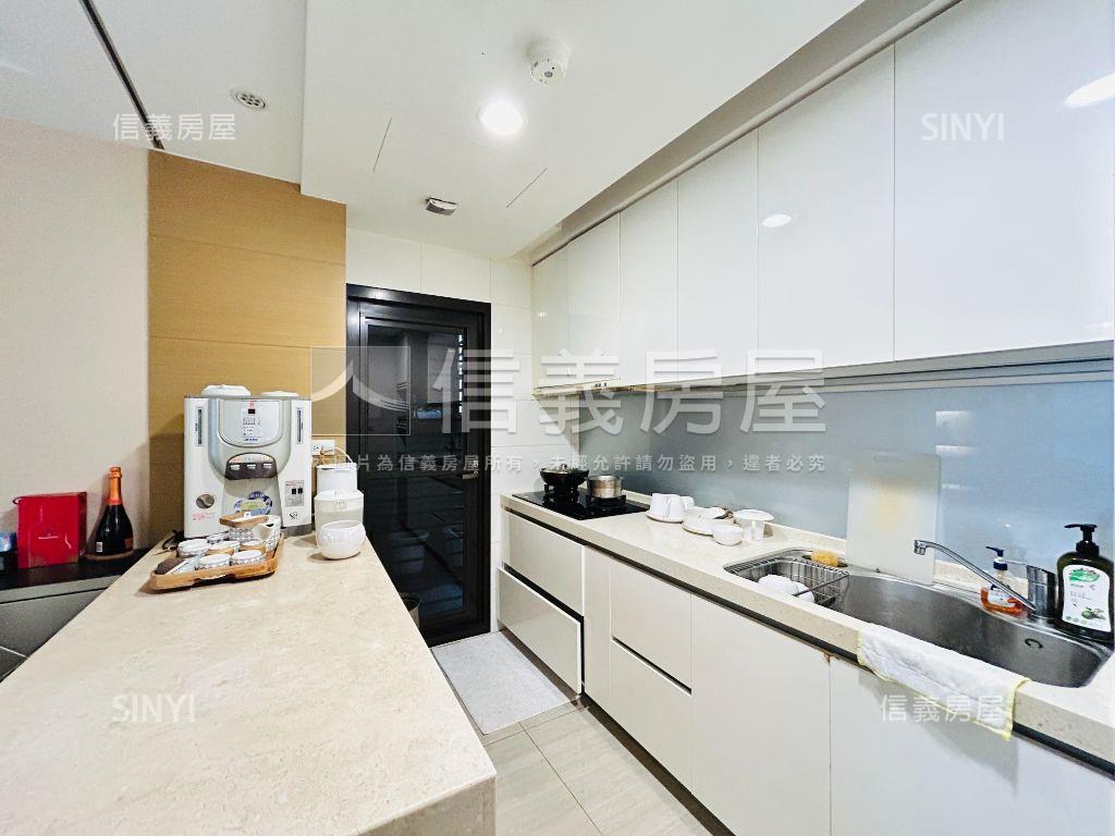 涵美裝潢美宅４房車位房屋室內格局與周邊環境