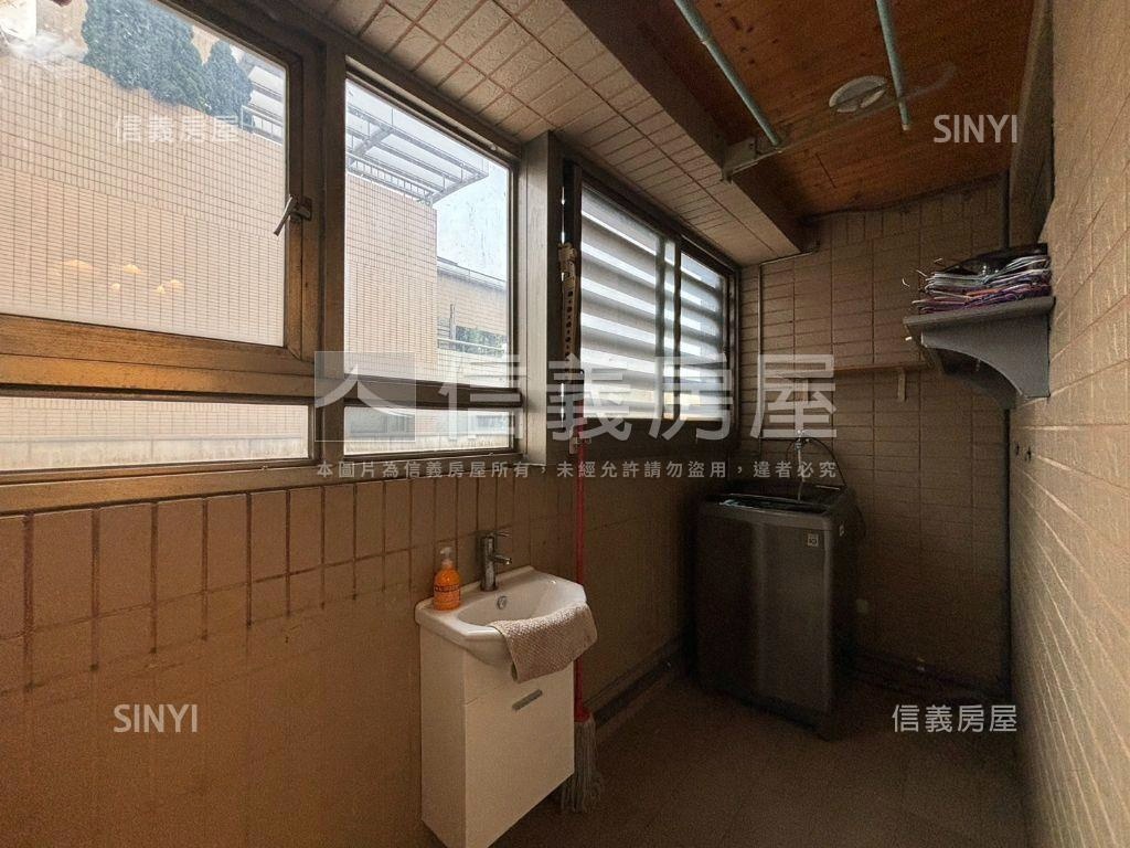 昇捷臻品遠挑美景樓中樓房屋室內格局與周邊環境