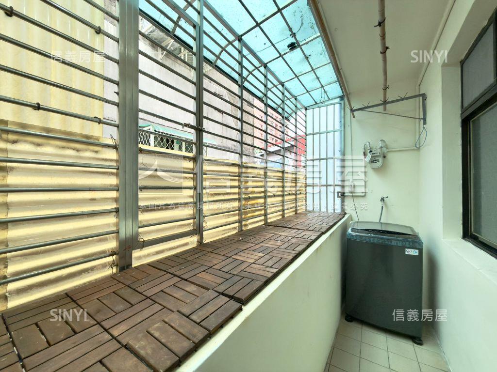 近四號公園優質頂加房屋室內格局與周邊環境