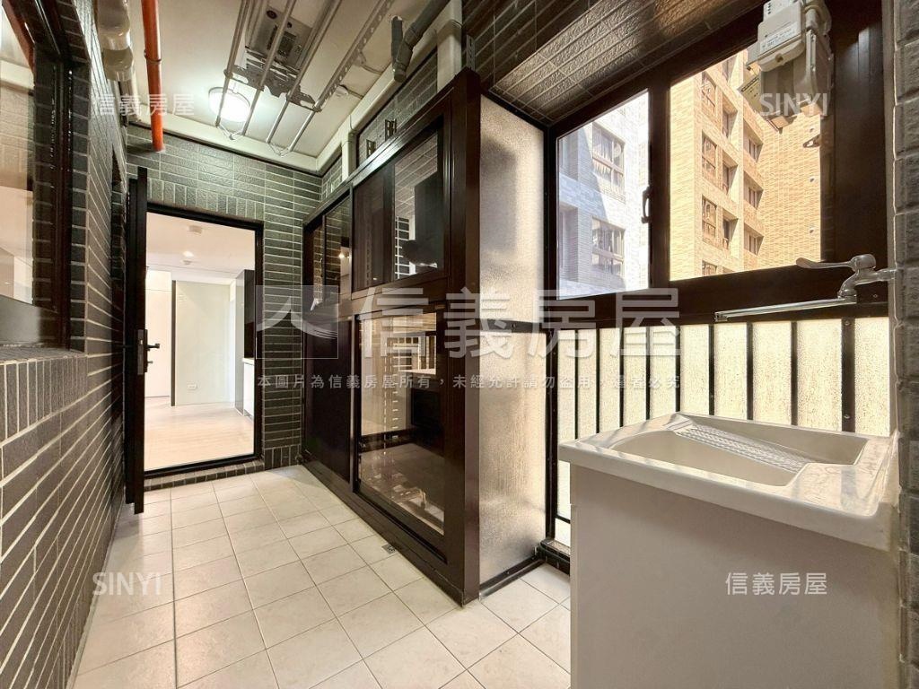 王爺壟湖心森林美裝潢三房房屋室內格局與周邊環境