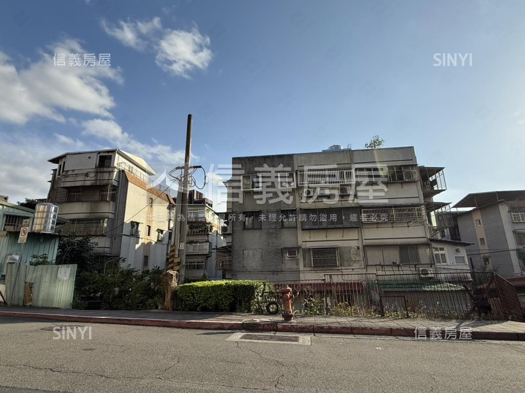 捷運內科三房低樓美寓房屋室內格局與周邊環境