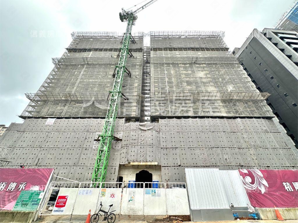 九揚華都邊間４房房屋室內格局與周邊環境