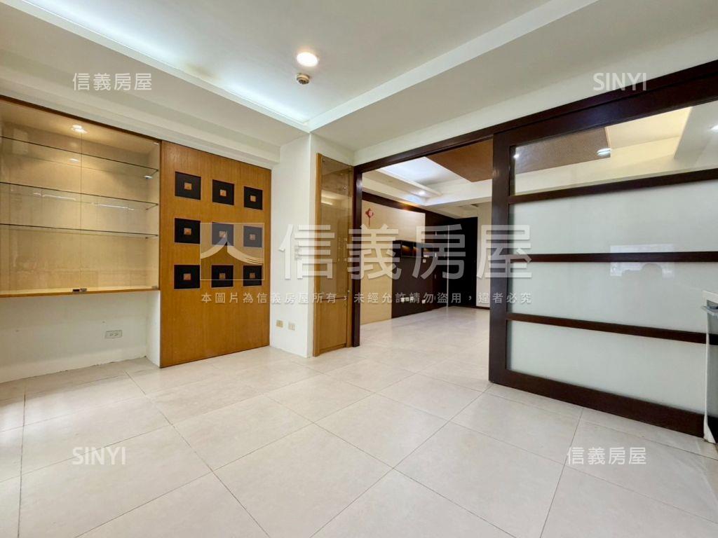 獨家珍藏｜花都三房加車房屋室內格局與周邊環境