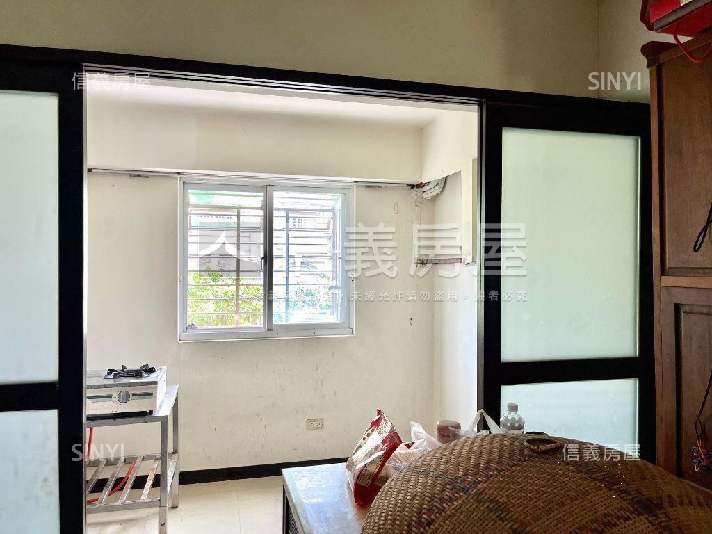 國際路三本美墅館房屋室內格局與周邊環境