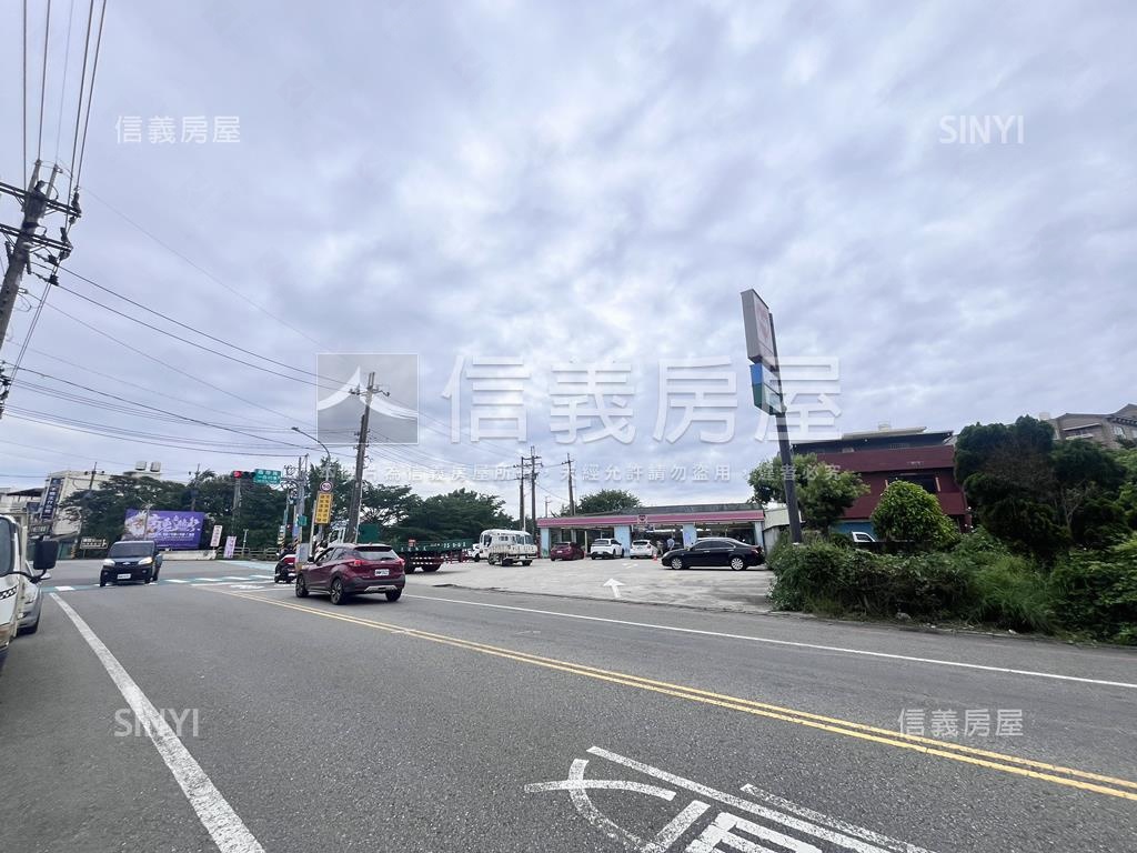 國際路三本美墅館房屋室內格局與周邊環境