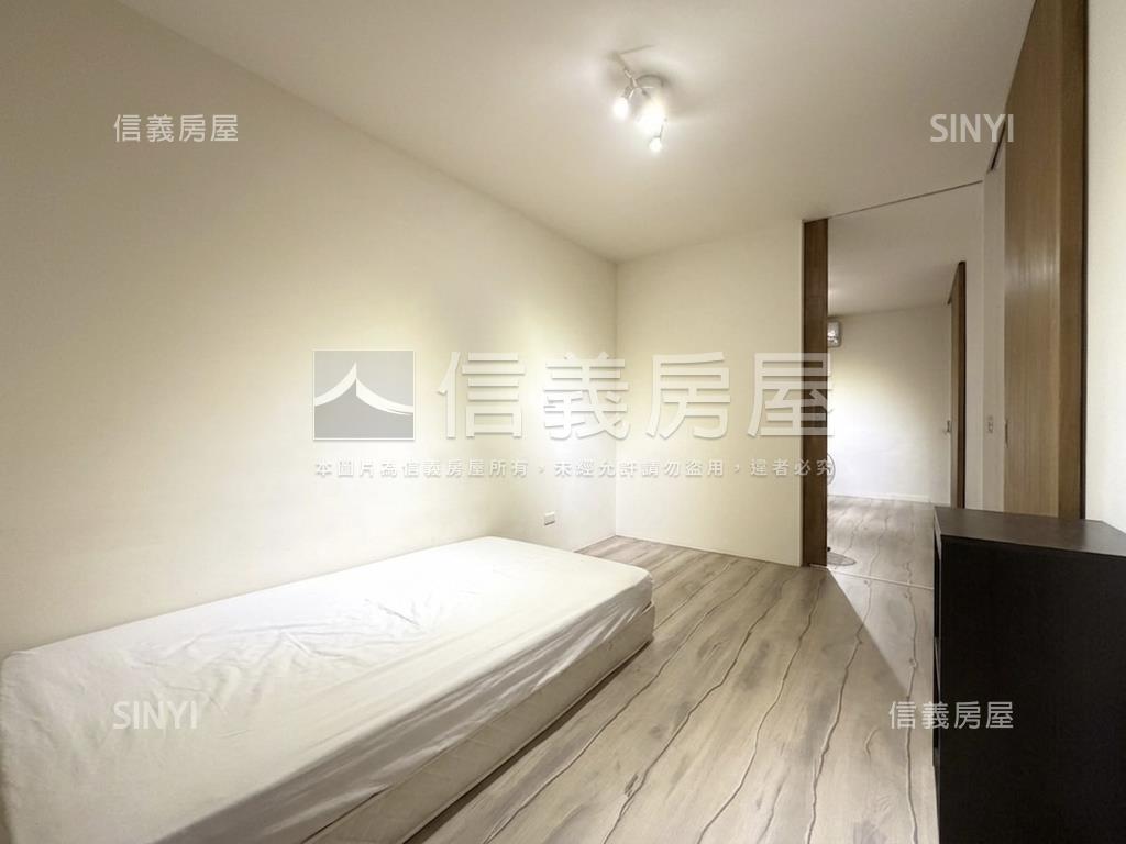 大里質感裝潢臨路透天房屋室內格局與周邊環境