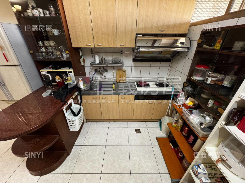 近南屯捷運站３房美視野房屋室內格局與周邊環境