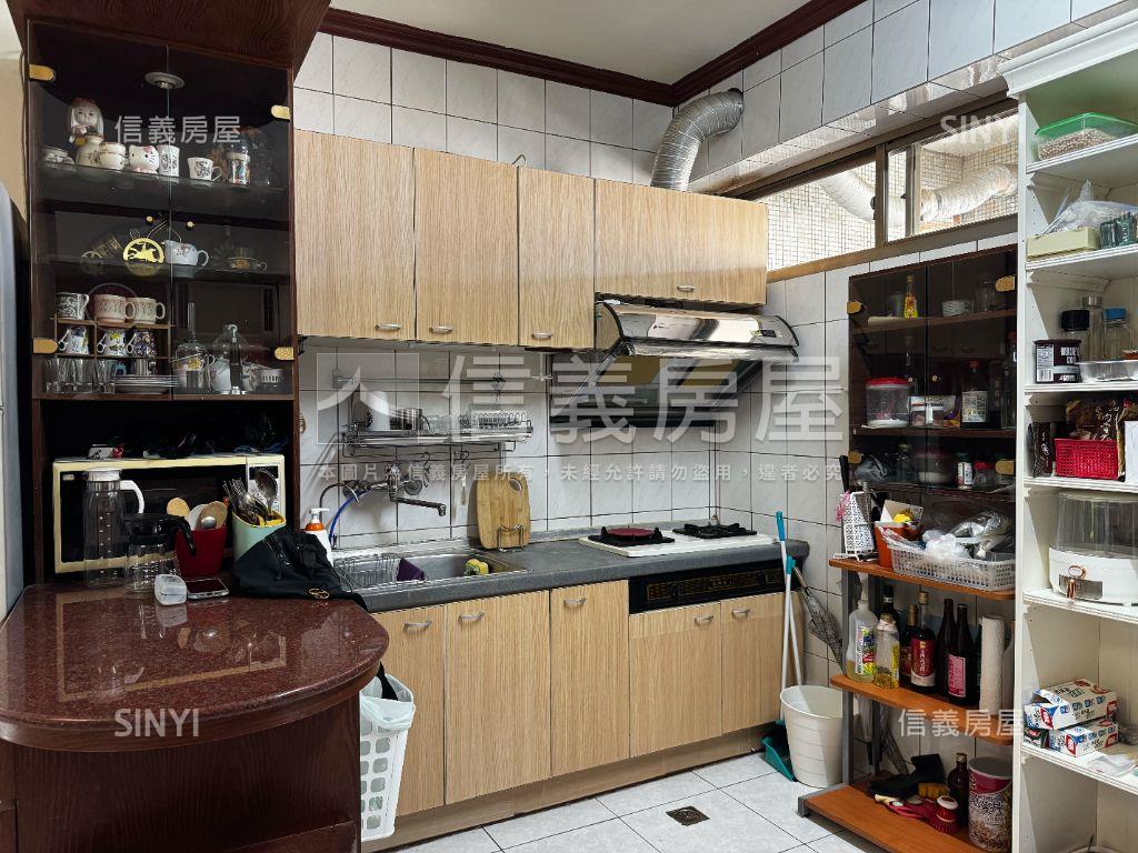 近南屯捷運站３房美視野房屋室內格局與周邊環境