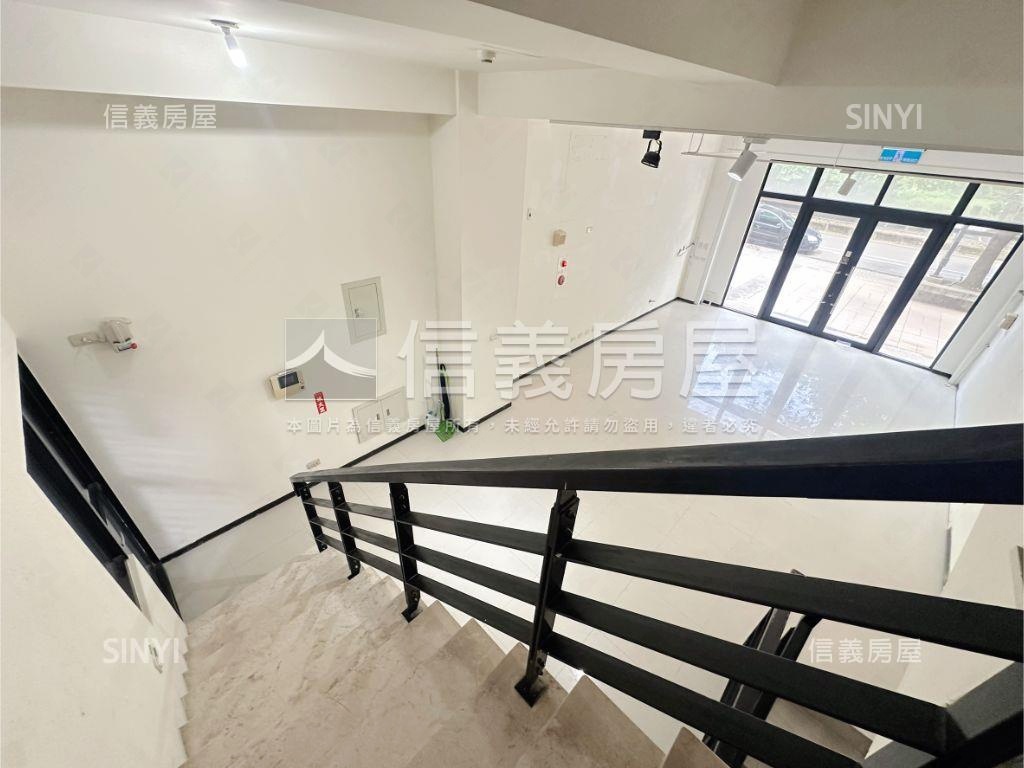 竹北高鐵ＩＰＡＲＫ金店面房屋室內格局與周邊環境