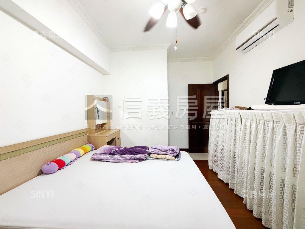 左營精選裝潢三房平車房屋室內格局與周邊環境