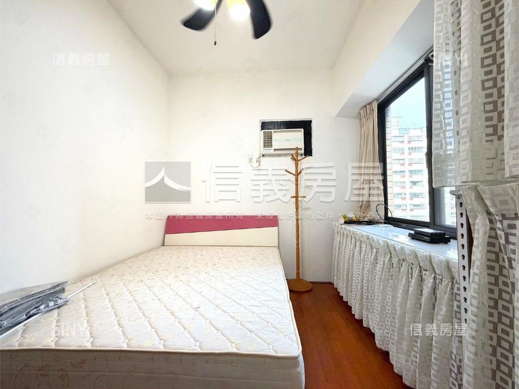 左營精選裝潢三房平車房屋室內格局與周邊環境