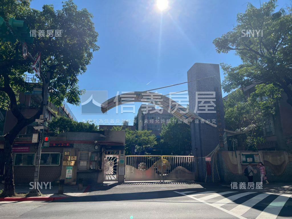 新接★松仁美景電梯三房房屋室內格局與周邊環境