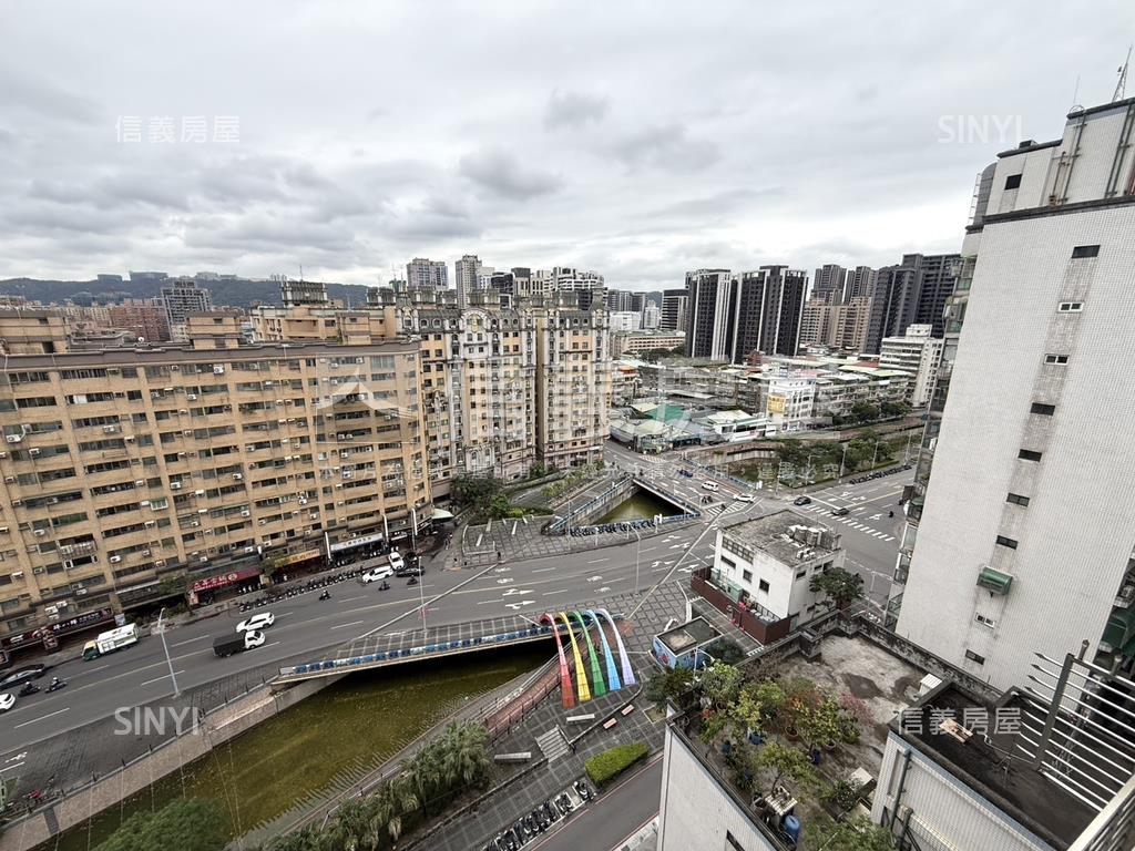 綠堤景觀四房車位房屋室內格局與周邊環境