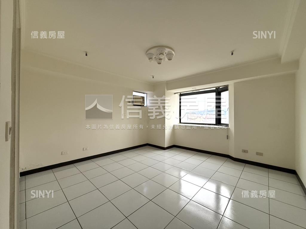 綠堤景觀四房車位房屋室內格局與周邊環境