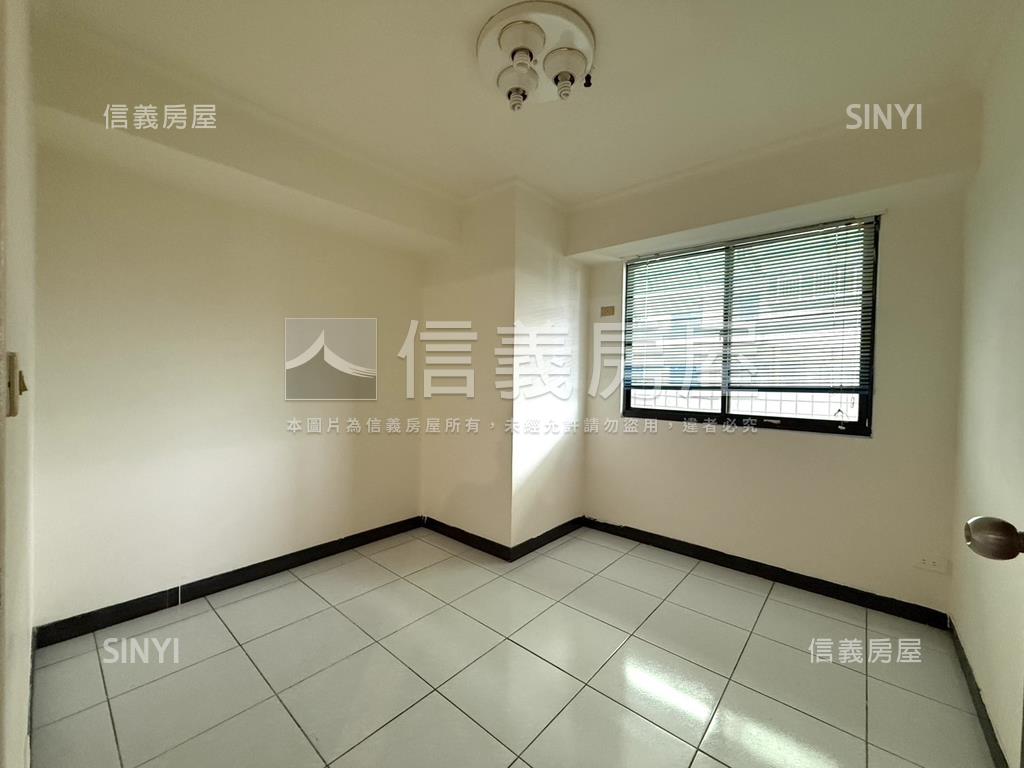 綠堤景觀四房車位房屋室內格局與周邊環境