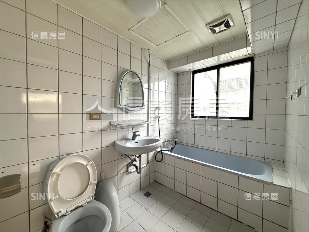 綠堤景觀四房車位房屋室內格局與周邊環境