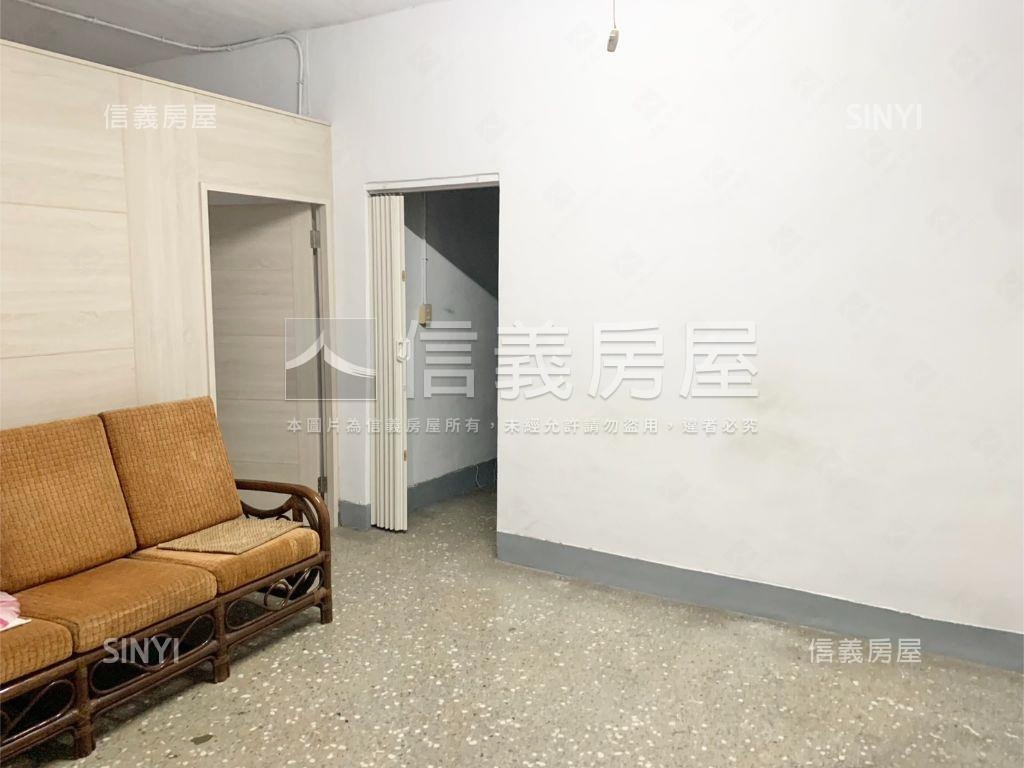 三角窗一樓店辦房屋室內格局與周邊環境