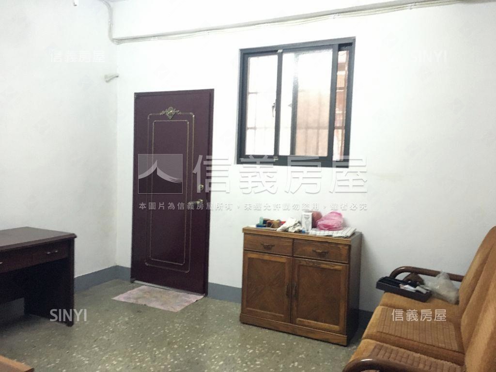 三角窗一樓店辦房屋室內格局與周邊環境