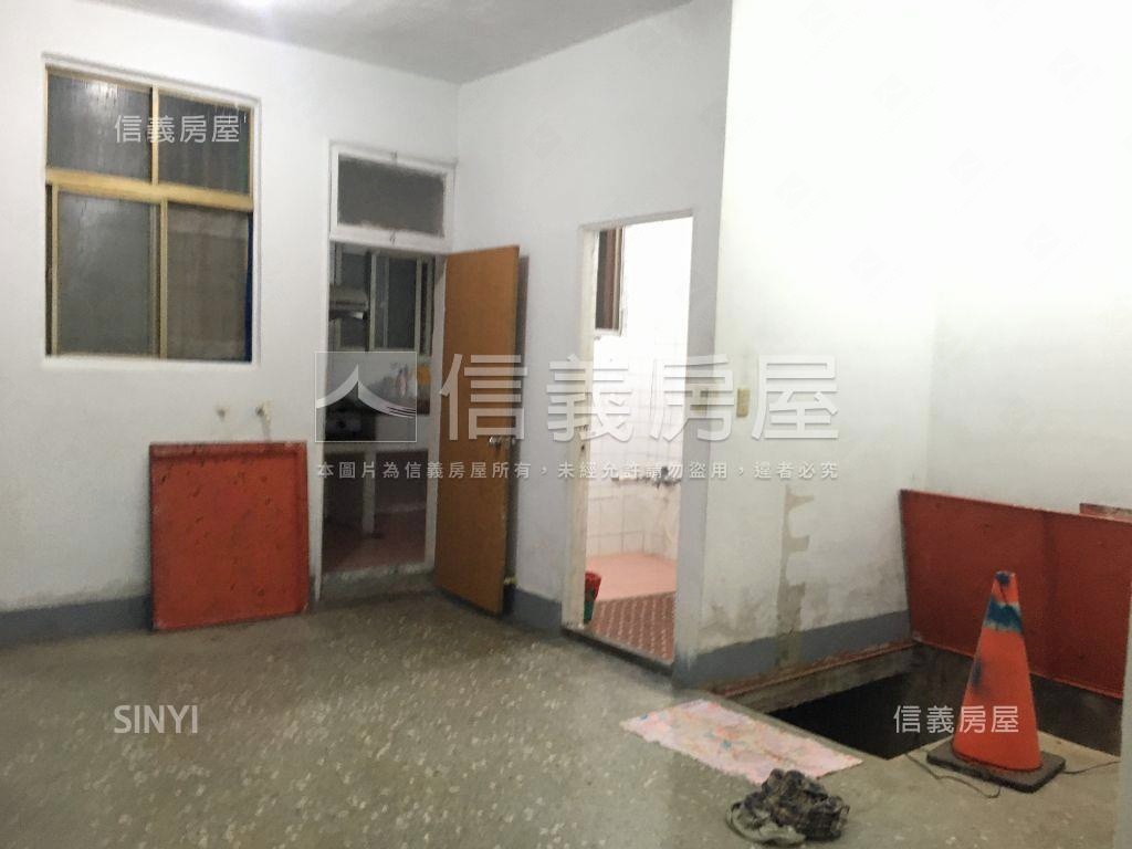 三角窗一樓店辦房屋室內格局與周邊環境