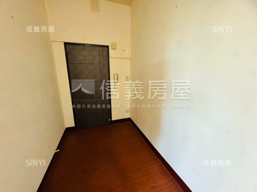 近捷運板南線公寓３樓房屋室內格局與周邊環境