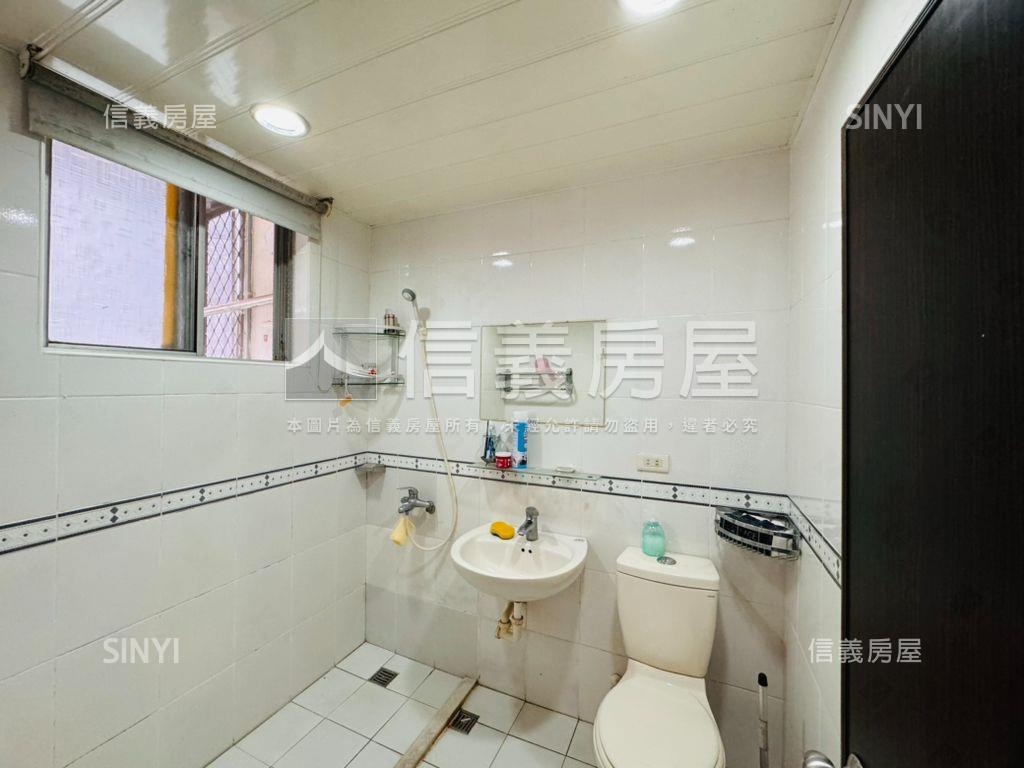 近捷運板南線公寓３樓房屋室內格局與周邊環境
