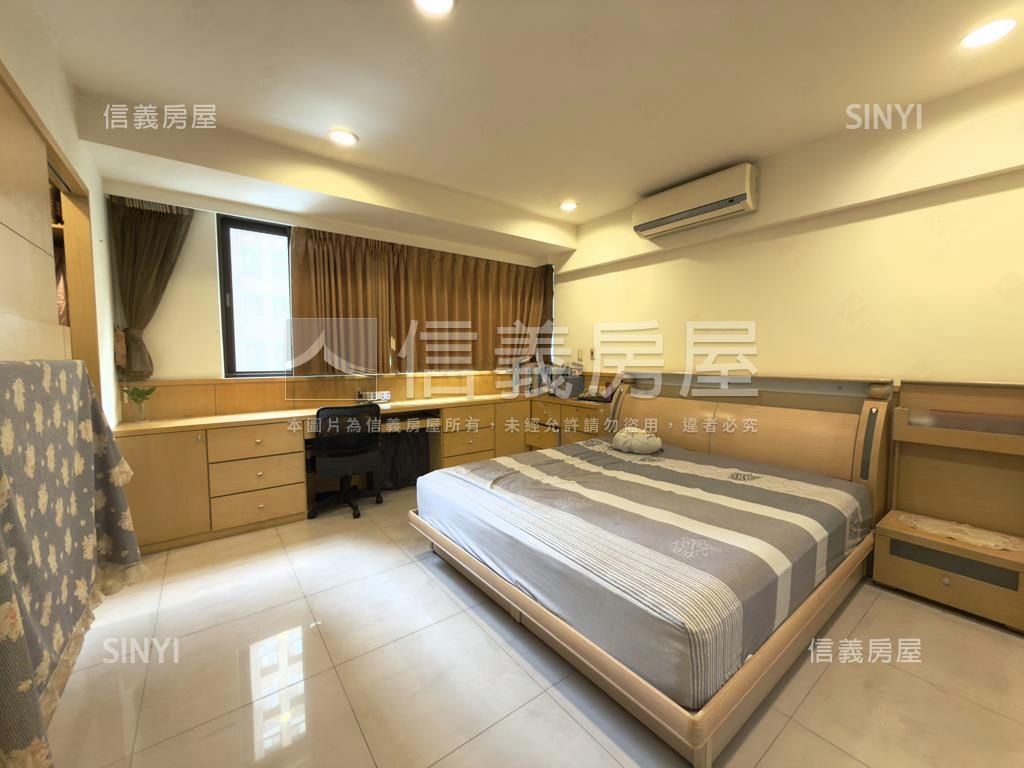 藝樹年鑑四房車位屋況佳房屋室內格局與周邊環境