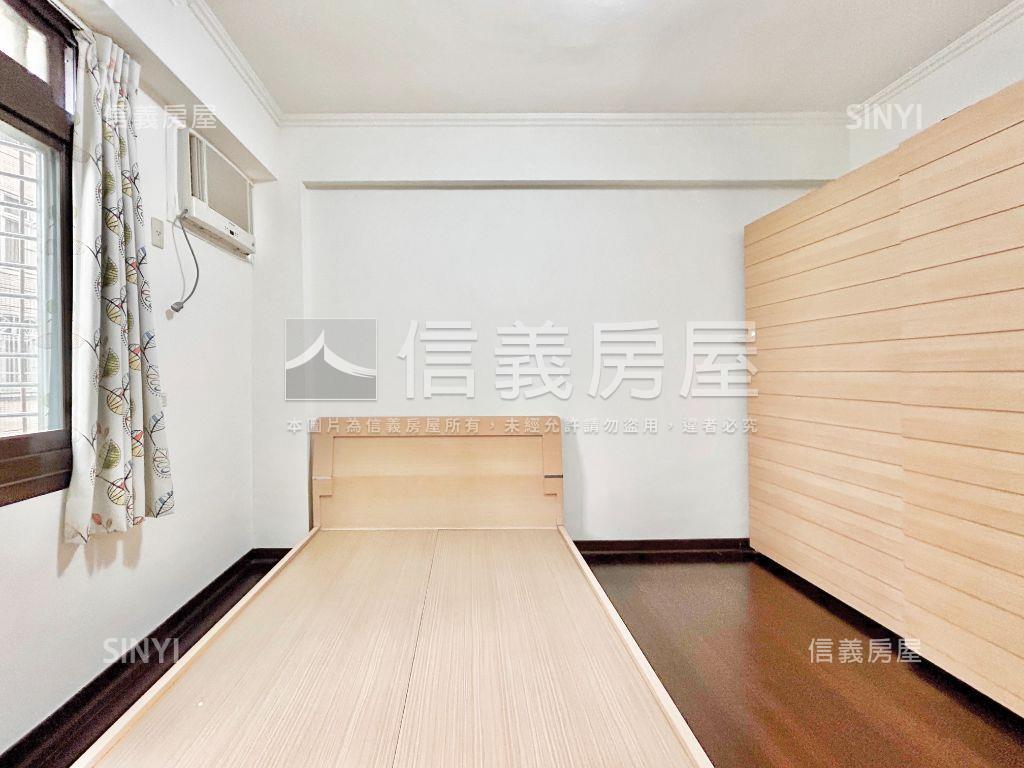 竹北朝東南三房平車房屋室內格局與周邊環境