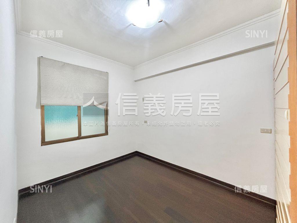 竹北朝東南三房平車房屋室內格局與周邊環境