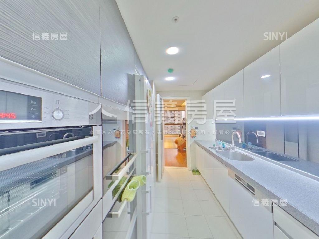 皇勝秀鼎‧景觀豪邸房屋室內格局與周邊環境