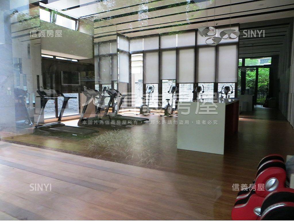 皇勝秀鼎‧景觀豪邸房屋室內格局與周邊環境