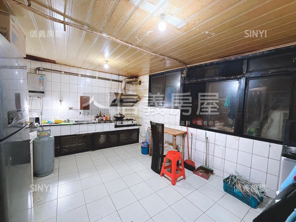 三民大空間２樓房屋室內格局與周邊環境