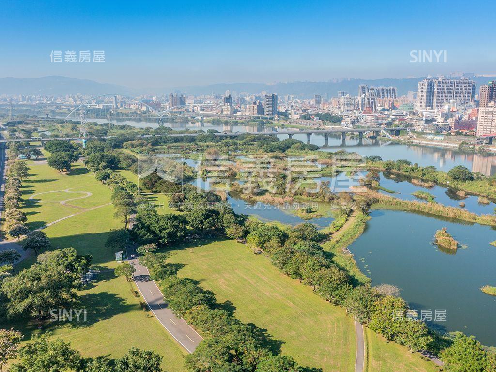 急售倒數換約帝景２水岸宅房屋室內格局與周邊環境