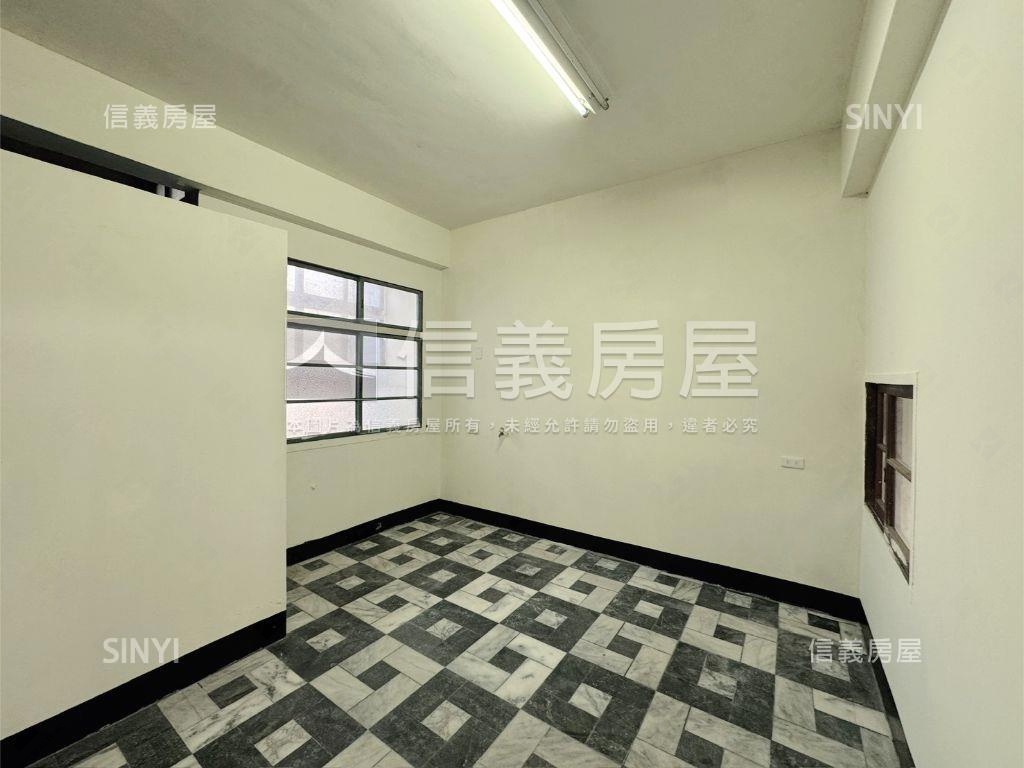 中山路臨路百坪透天房屋室內格局與周邊環境