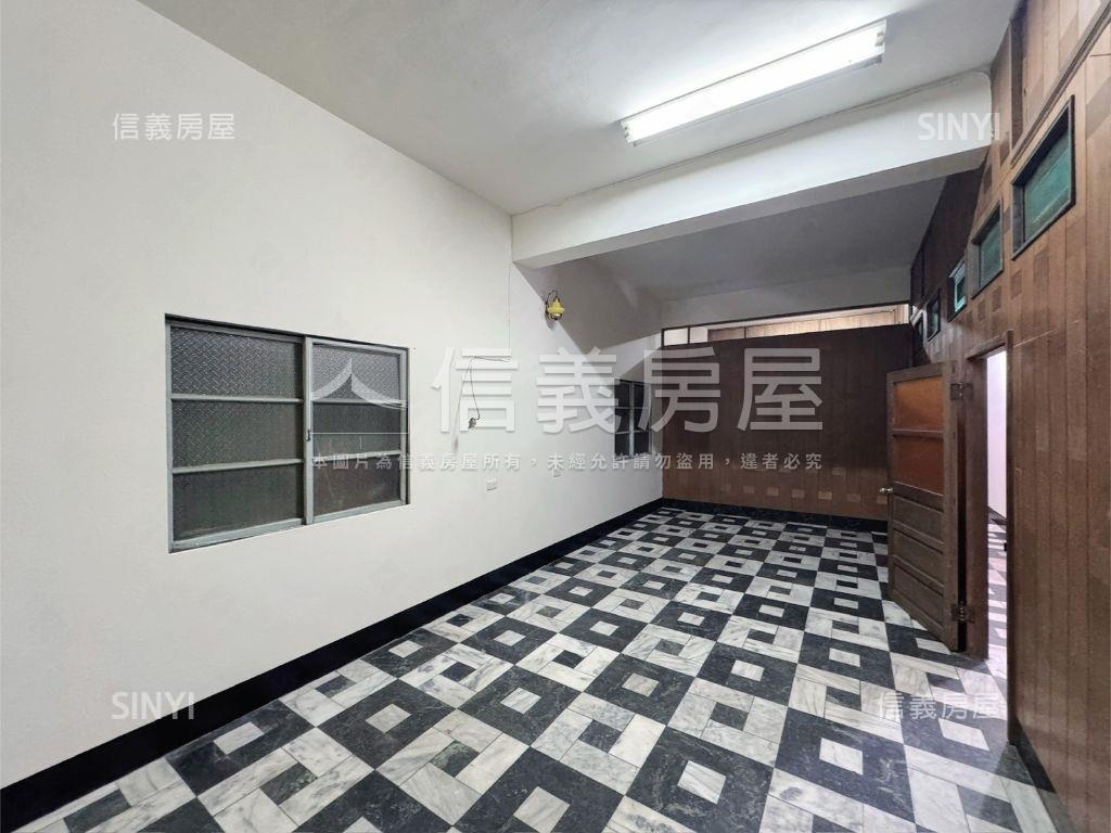 中山路臨路百坪透天房屋室內格局與周邊環境