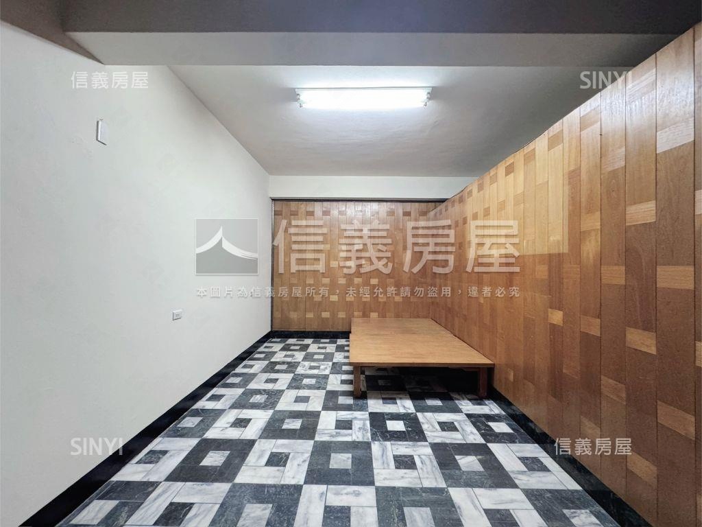 中山路臨路百坪透天房屋室內格局與周邊環境