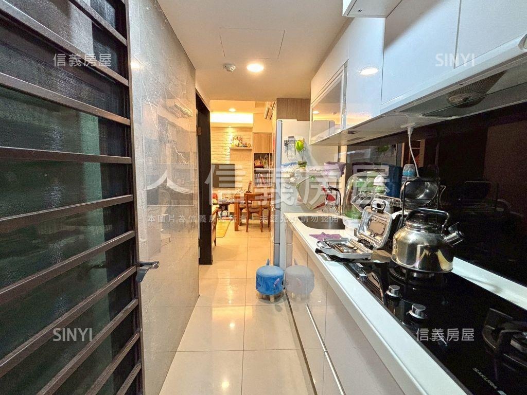 布拉諾經典２房車位房屋室內格局與周邊環境