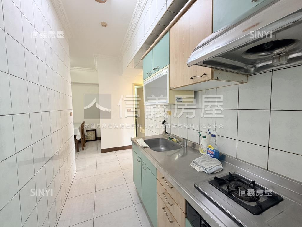 巨蛋捷運·新市民兩房平車房屋室內格局與周邊環境