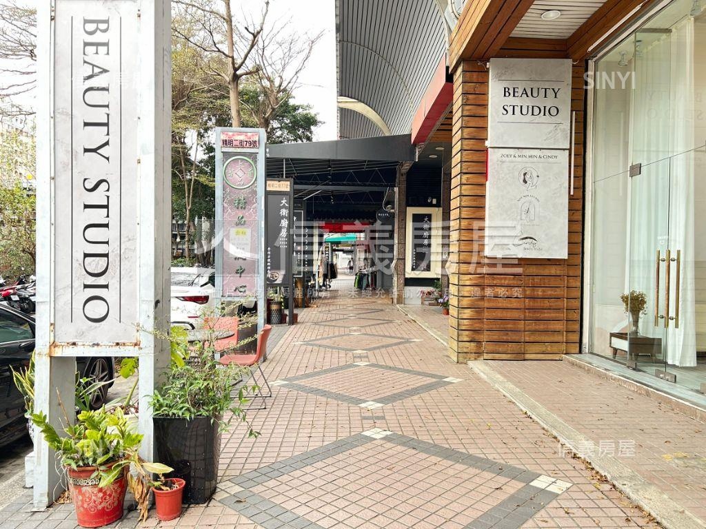五期精明商圈大面寬金店面房屋室內格局與周邊環境