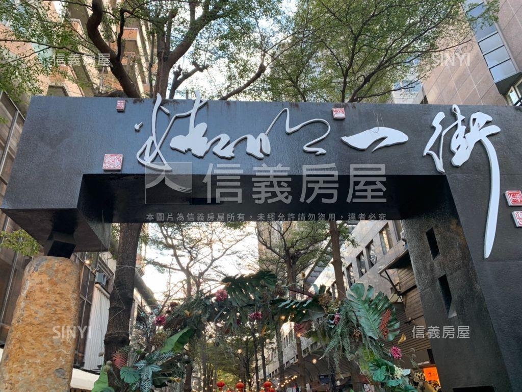 五期精明商圈大面寬金店面房屋室內格局與周邊環境
