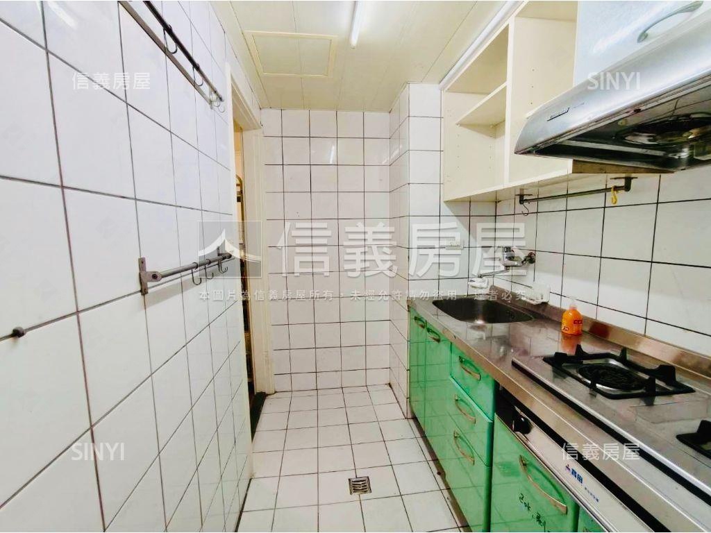 近新和國小電梯２房房屋室內格局與周邊環境