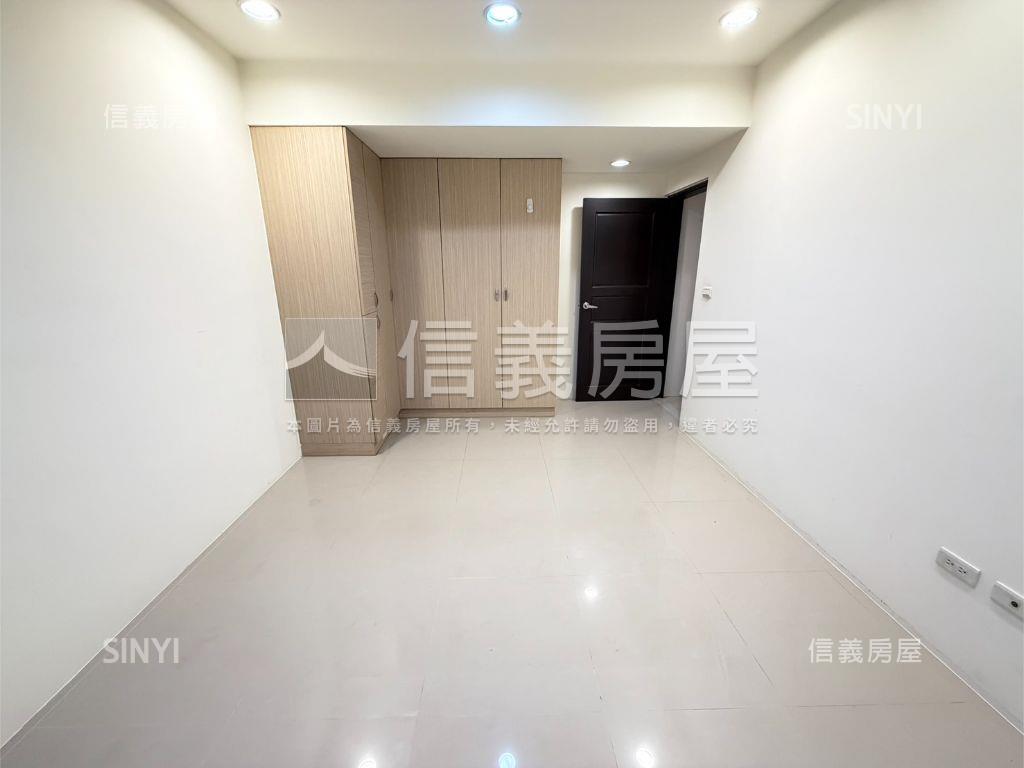 溪畔私家院，雙車位配置房屋室內格局與周邊環境