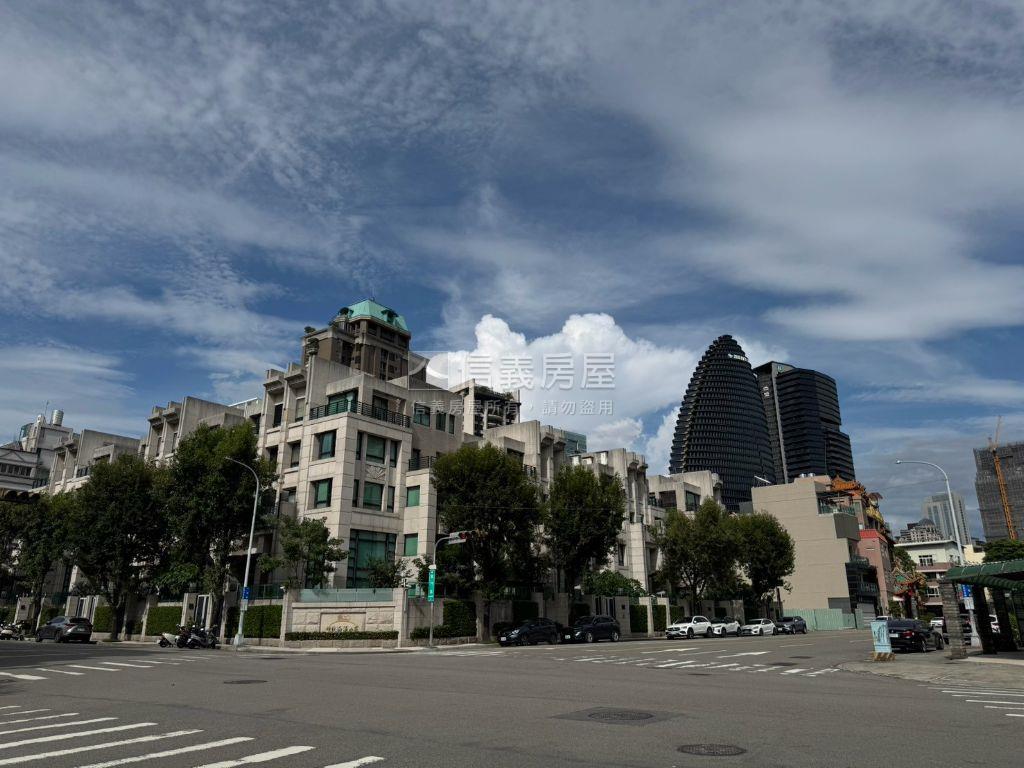 七期臻寶加蓋電梯豪華別墅房屋室內格局與周邊環境