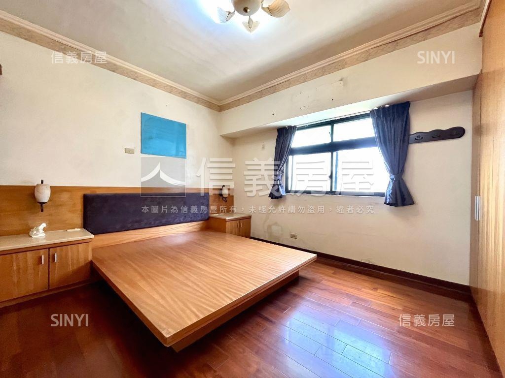 Ｄ型國宅高樓大三房房屋室內格局與周邊環境