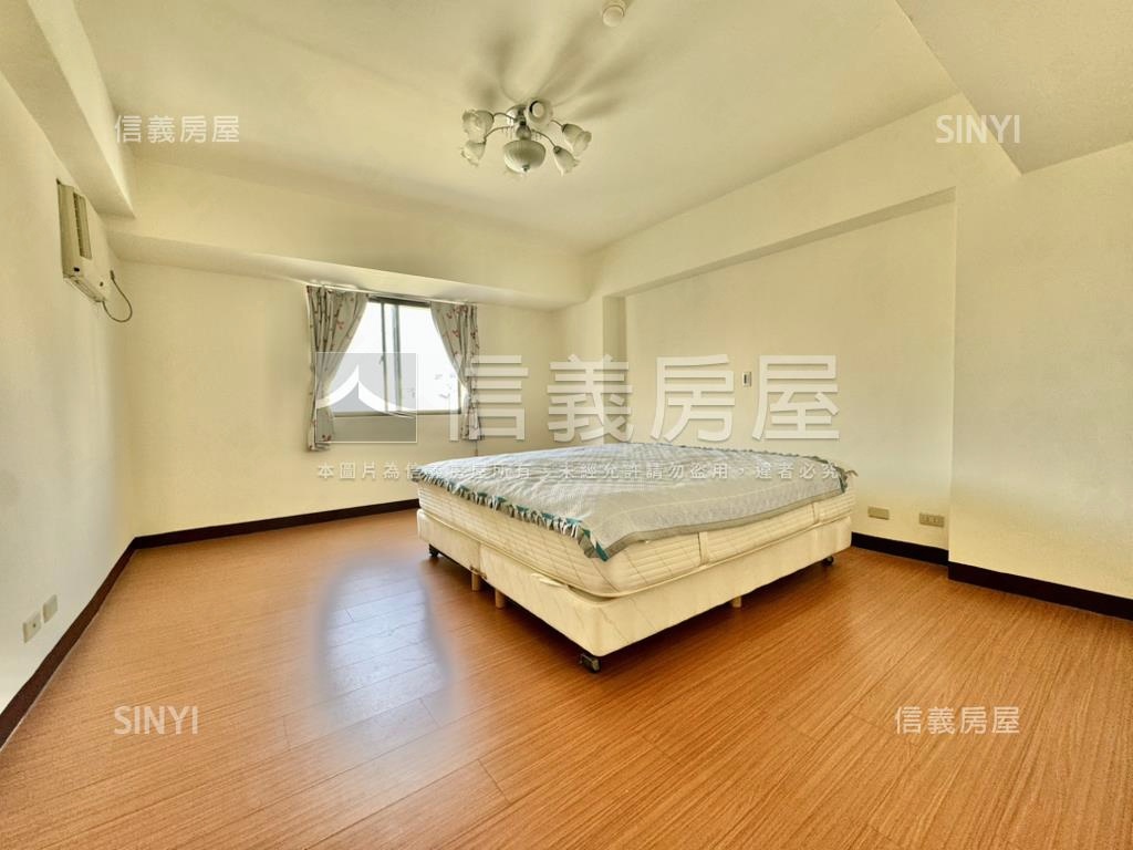 近文華高中次頂樓採光美宅房屋室內格局與周邊環境