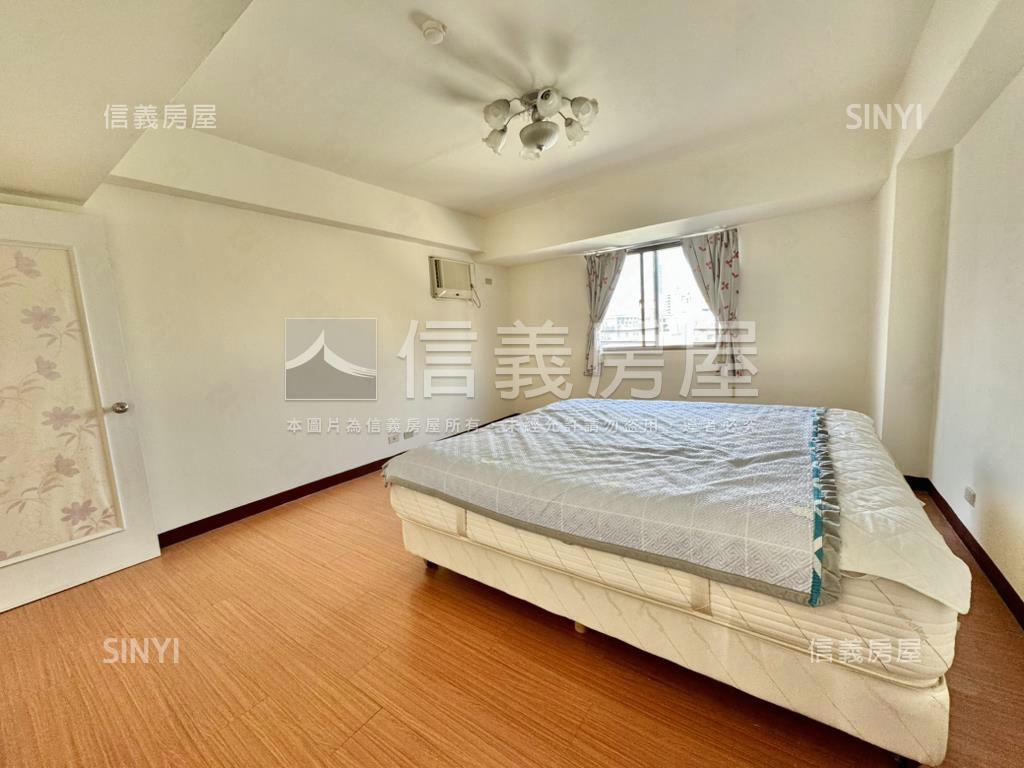 近文華高中次頂樓採光美宅房屋室內格局與周邊環境