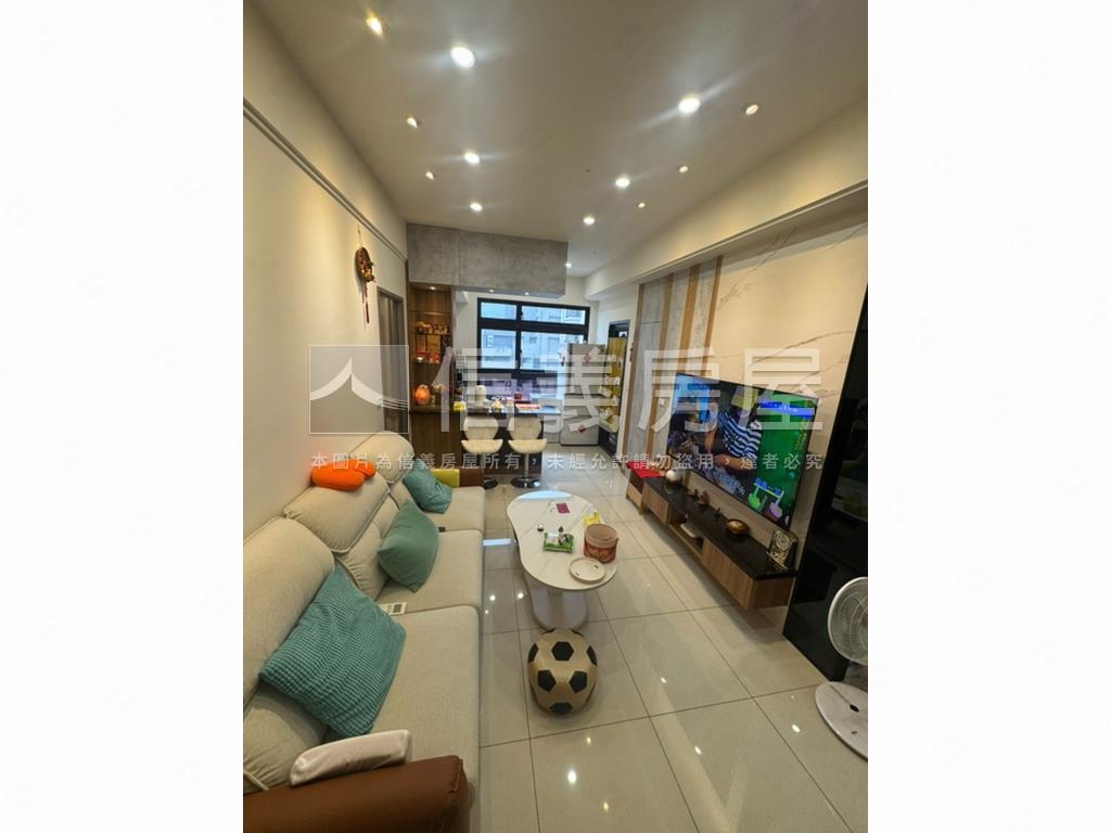 月灣湖影－高樓兩房車位房屋室內格局與周邊環境