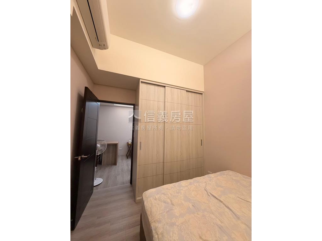 兩房屋況精美有陽台房屋室內格局與周邊環境