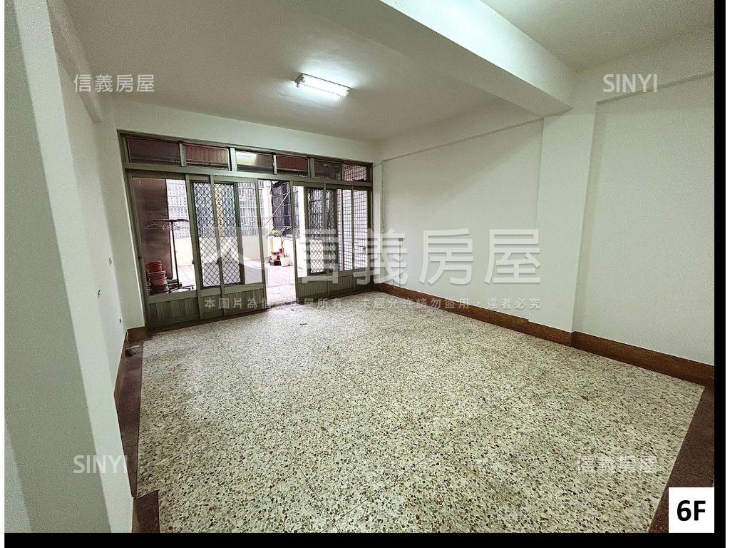 圓環東路百坪大透天房屋室內格局與周邊環境