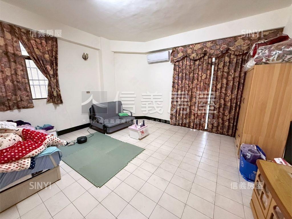 東區裕農路角窗透店房屋室內格局與周邊環境